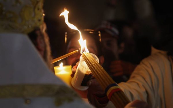 Înviere la Patriarhie: Imagini de la slujba oficiată de Preafericitul Daniel