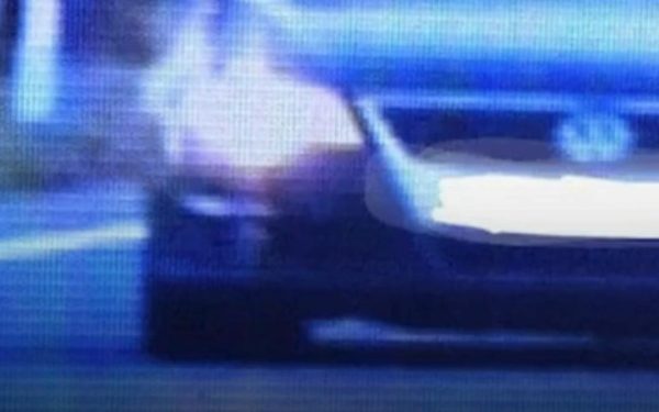 Șoferiță, prinsă cu 176 km/h: Cozonaci arși în cuptor, acasă, în România