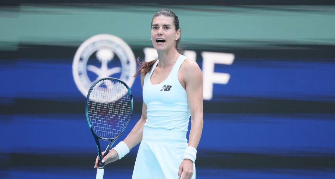 Sorana Cîrstea, în vârstă de 35 de ani, își păstrează poziția în clasamentul WTA, ocupând locul 29, fiind cea mai bine plasată jucătoare din România în ierarhia actualizată luni