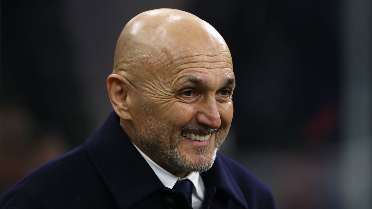 Tehnicianul italian LUCIANO SPALLETTI, proaspăt numit selecționer al naționalei Italiei, a luat o decizie crucială pentru începerea noului proiect