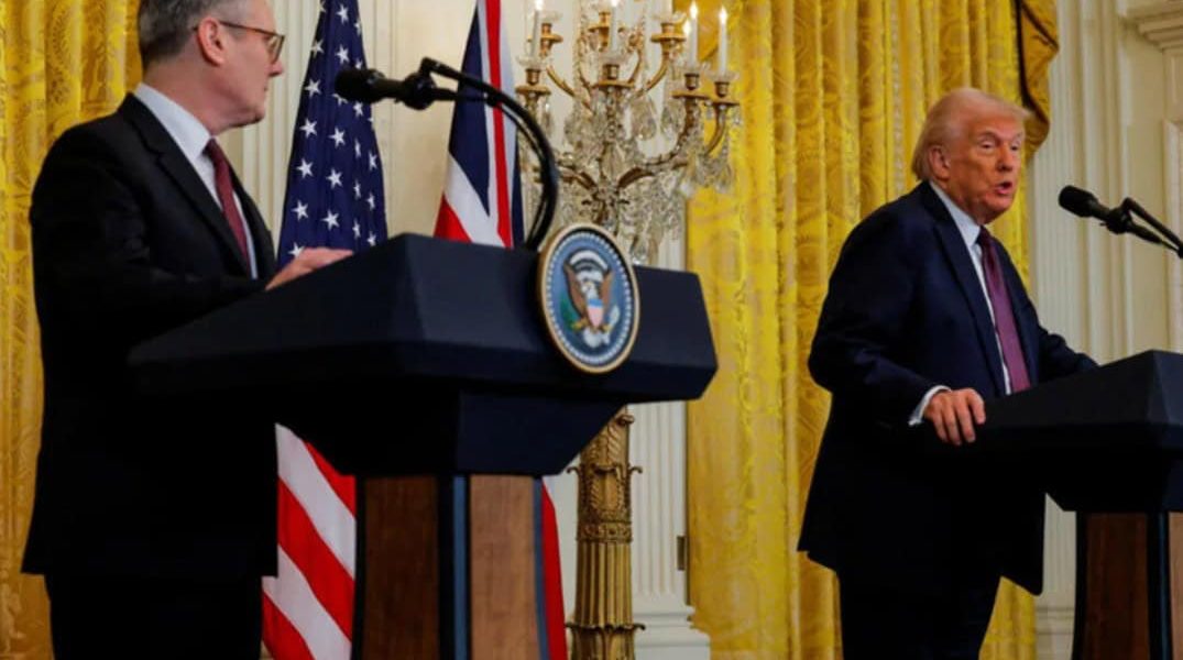 Marea Britanie, DIVIZATĂ de Donald Trump: Kier Starmer respinge blocada SUA în Ormuz