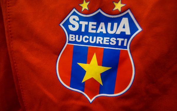 Steaua: Juniori internați la spital după un prânz în Arad