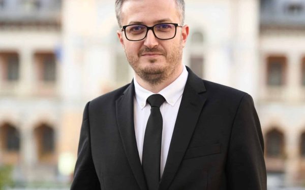 PSD, lovit de neîncredere: Călin Georgescu, premier?