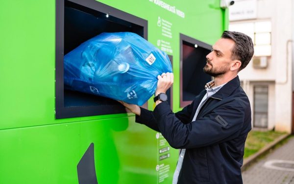 IZI, soluția de reciclare din România, a strâns un milion de pachete
