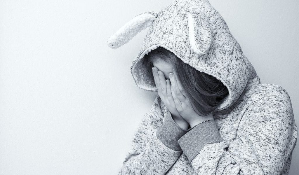 Atacul de panică: De la suferință psihică la furtuna vegetativă post-epuizare