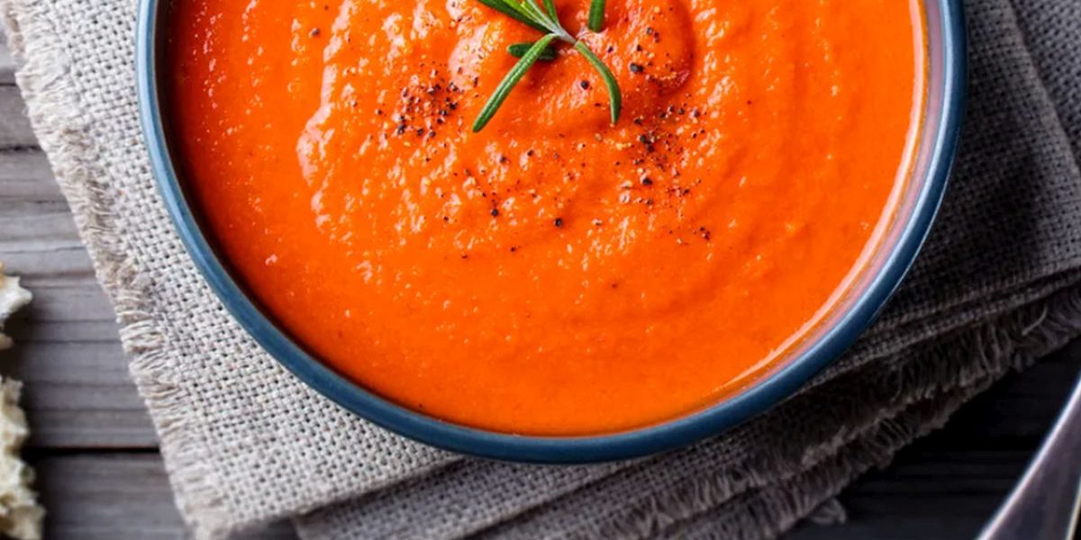 Supă cremoasă cu brânză Feta la cuptor: Rețeta rapidă și delicioasă