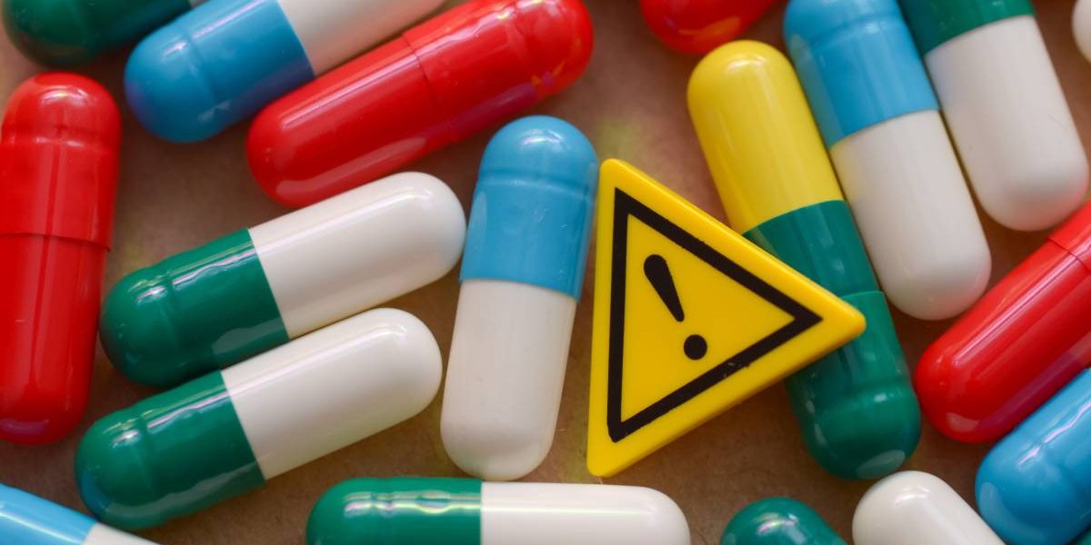 Când suplimentele „interacționează”: ce se întâmplă cu efectele și sănătatea ta