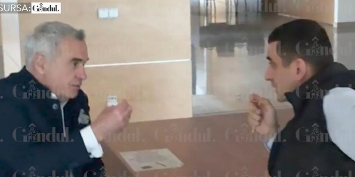 Simion îl vrea pe Georgescu premier! S-au întâlnit la bibliotecă