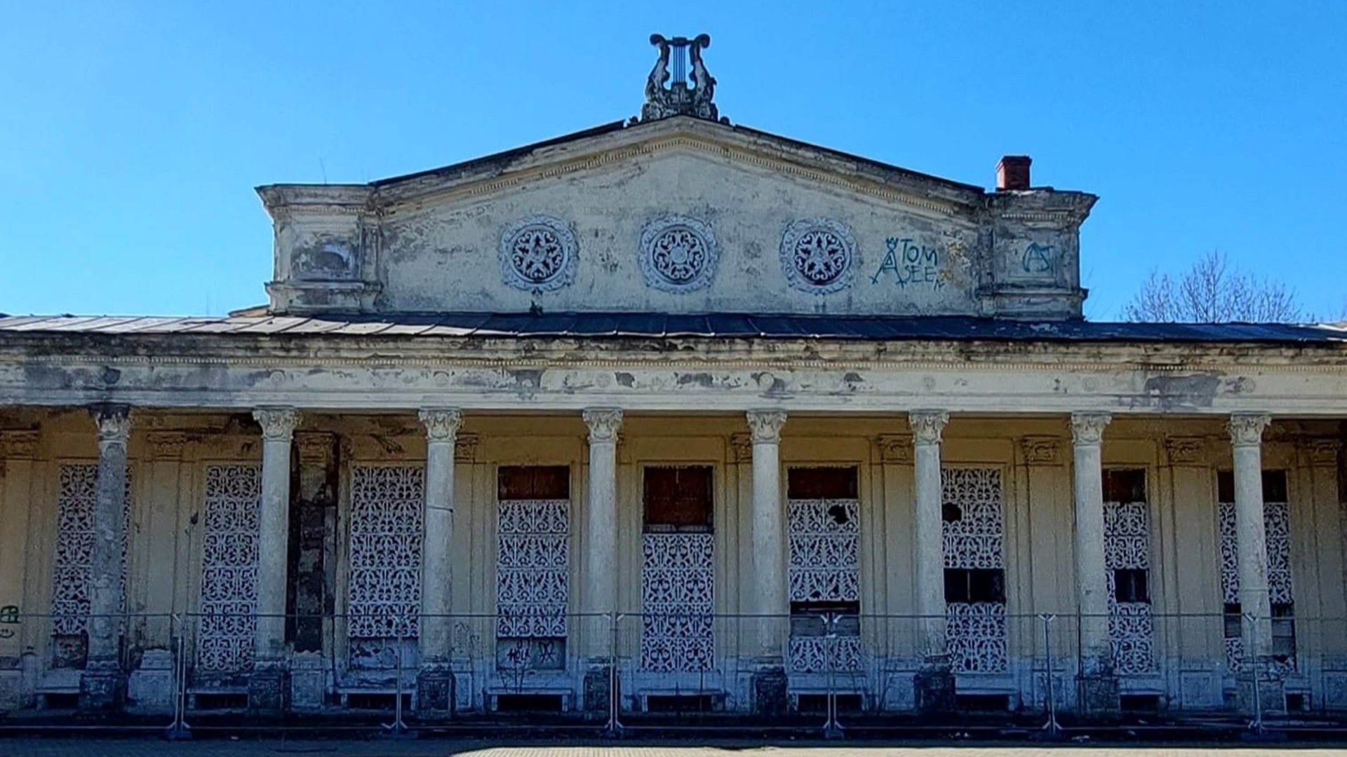 facturi umflate cu peste 15.000 de euro pentru lucrări la Teatrul de Vară Nicolae Bălcescu și ansamblul educațional din Sectorul 1