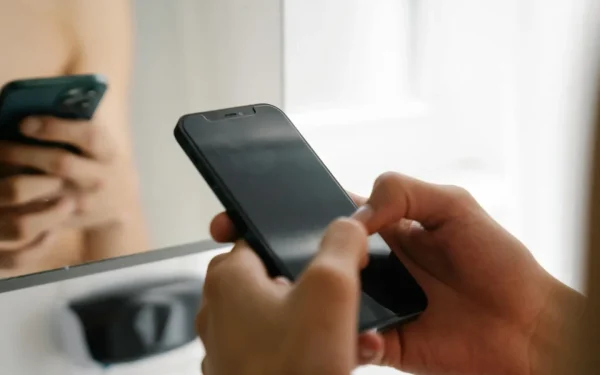 Telefonul și creierul: Relaxarea digitală e o iluzie, arată știința