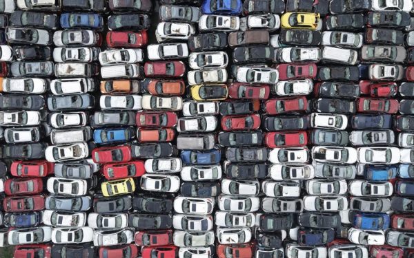 China uimește: Cimitirul uriaș de mașini abandonate, văzut de sus – imagini șocante