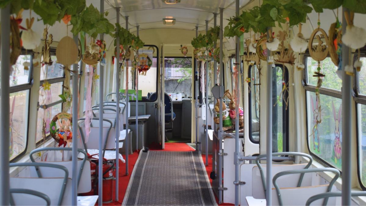 Marea surpriză de Paște: Tramvaiul Iepurașului vine în București, în Joia Mare 2026 Bucureștenii și, mai ales, cei mici, se pot bucura de o surpriză inedită în Joia Mare a anului 2026