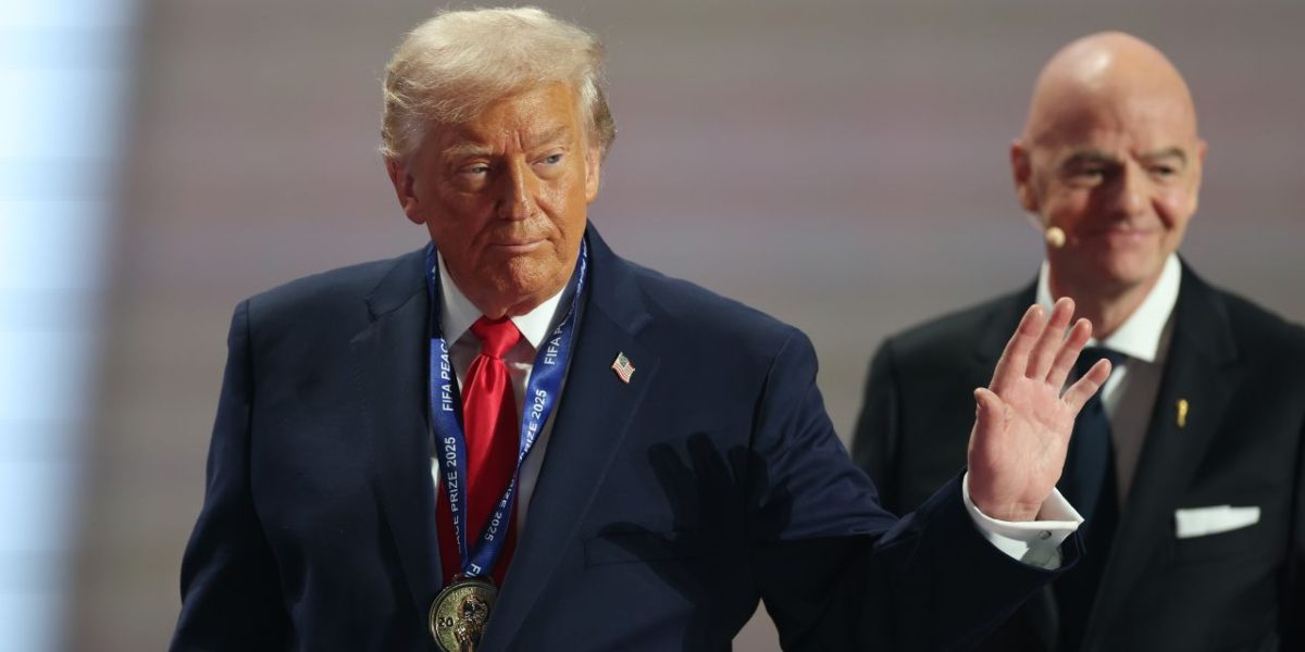 Iran: FOTO cu Donald Trump aprinde televiziunile. „Rușine“!