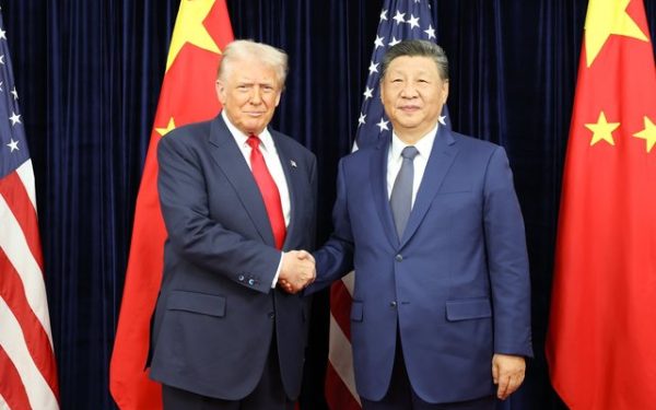 Trump deschide Strâmtoarea Ormuz pentru China. Promisiune de la Xi Jinping
