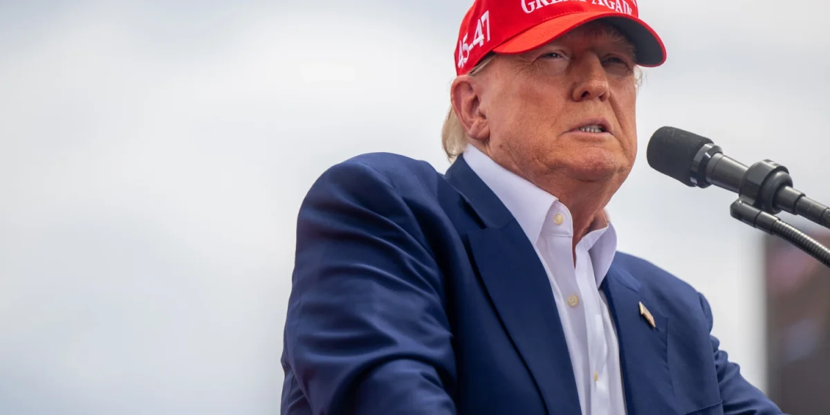 Rețea crypto, legături cu Donald Trump, anchetată pentru escrocherii online