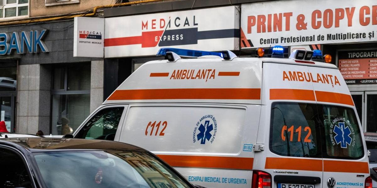 Copil de 6 ani, salvat miraculos de pe fereastră în Vâlcea, în seara de Paște