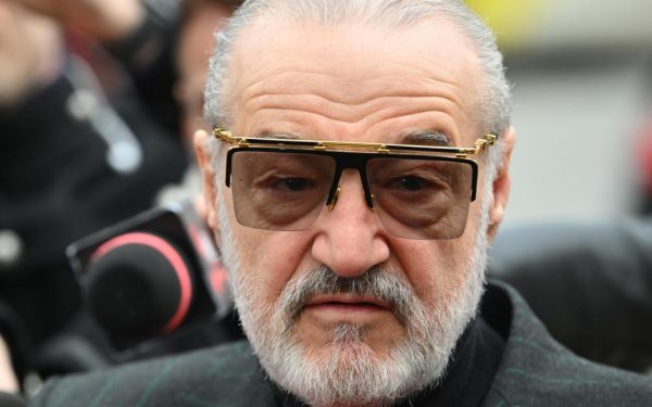 Becali, prins cu viteză de Paște: A rămas fără permis, circula cu 109 km/h