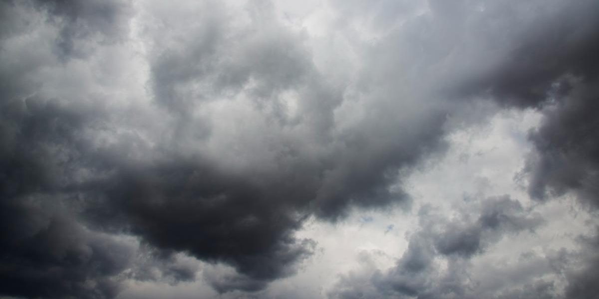 Cod galben de furtună în Ilfov: Meteorologii avertizează