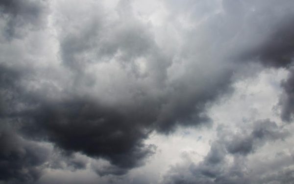 Cod galben de furtună în Ilfov: Meteorologii avertizează