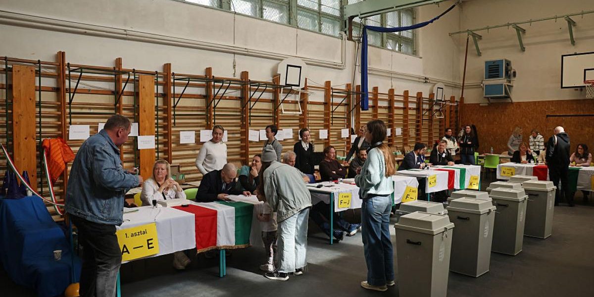 Politician ROMÂN, șocat de alegerile din Ungaria: „Dinozaurii cu ziarul cât un cearșaf”