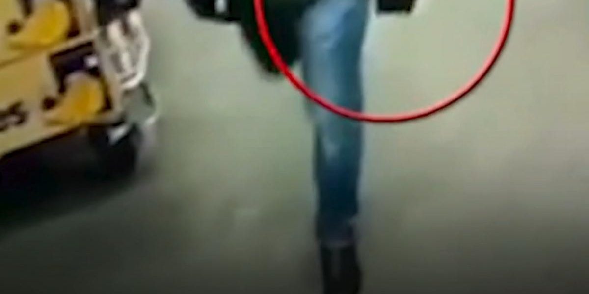 Ucrainean, hoț de borsetă de preot, ajutat de un rus