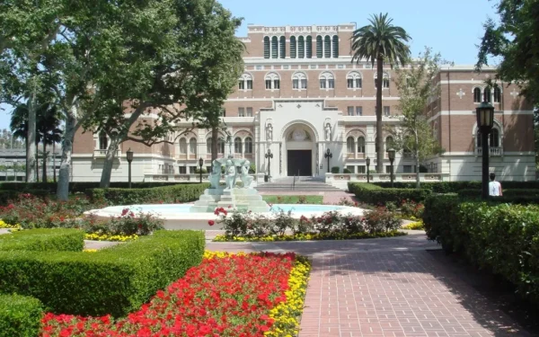 Universitate: Acces interzis bărbaților pentru confortul femeilor