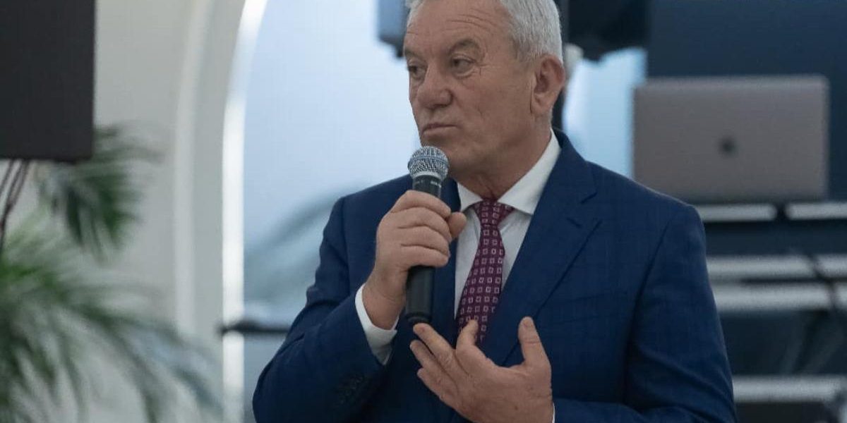 Grindeanu premier? Toma: „Va duce România-n cap”. Partidul, falimentar