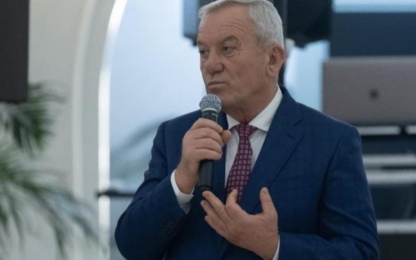 Grindeanu premier? Toma: „Va duce România-n cap”. Partidul, falimentar