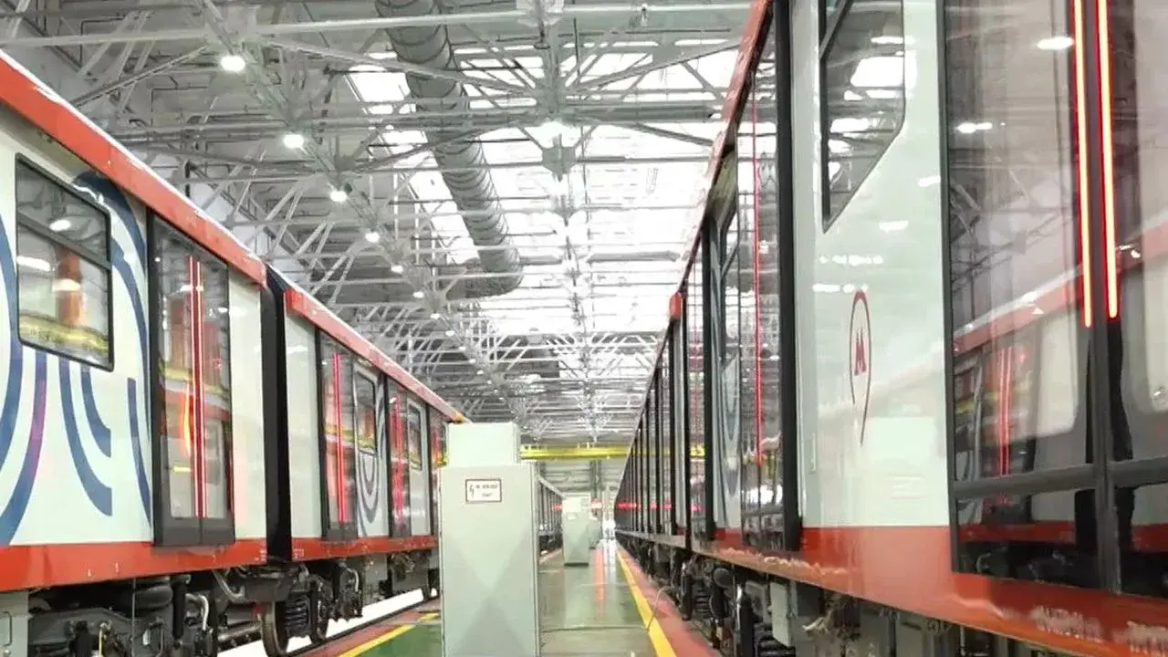 Metroul din Moscova, modernizat: 700+ vagoane noi schimbă fața!