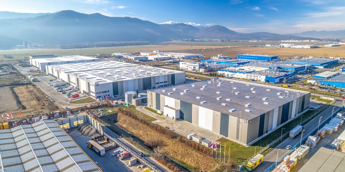 VGP, compania deținută de miliardarii belgieni Jan Van Geet și Bart van Malderen, își accelerează expansiunea în România, investind masiv în noi terenuri pentru dezvoltarea de spații logistice și industriale