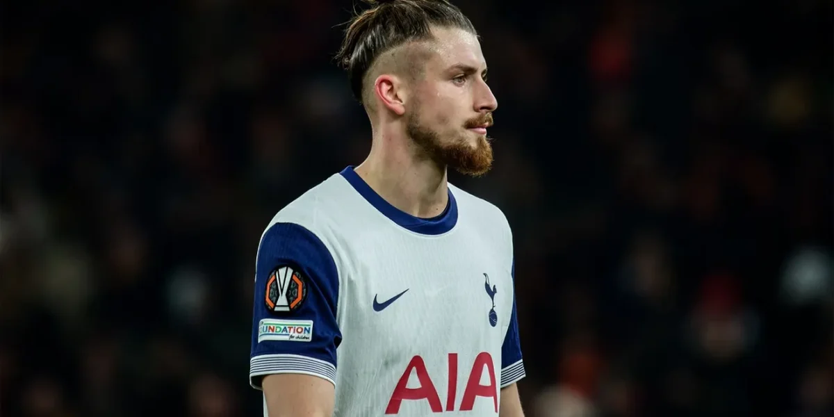 Drăgușin, cheia Barcelonei? Tottenham nu cedează ușor, transferul blochează tot