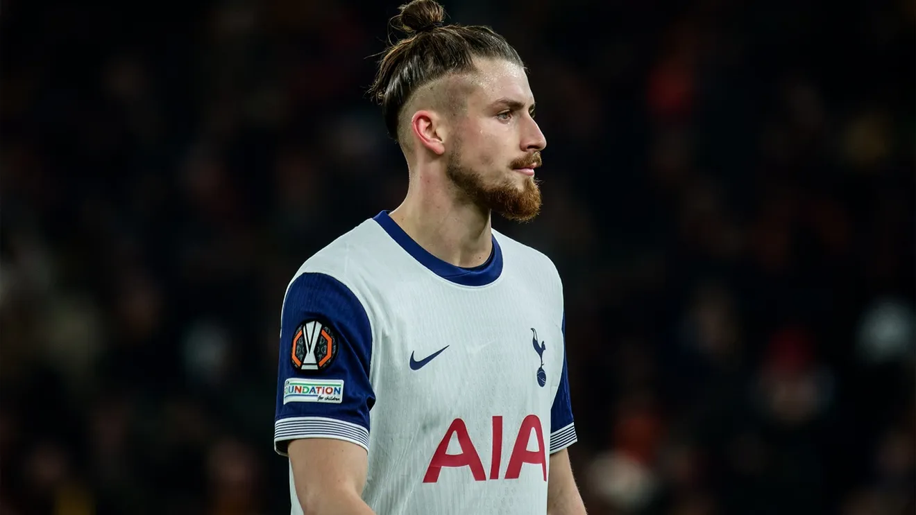 Drăgușin, cheia Barcelonei? Tottenham nu cedează ușor, transferul blochează tot