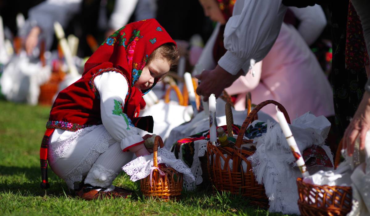 Vinerea Mare, zi de adâncă reflecție pentru creștini, este o perioadă de post și abstinență, marcată de ritualuri și tradiții specifice