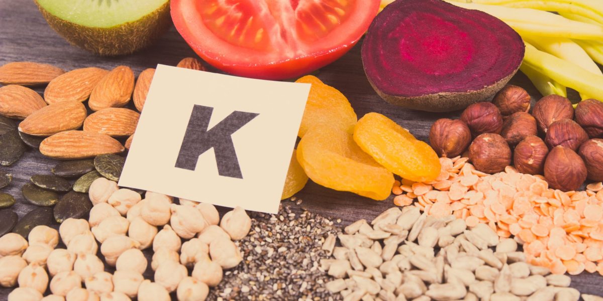 Vitamina subestimată care te scapă de infarct și AVC