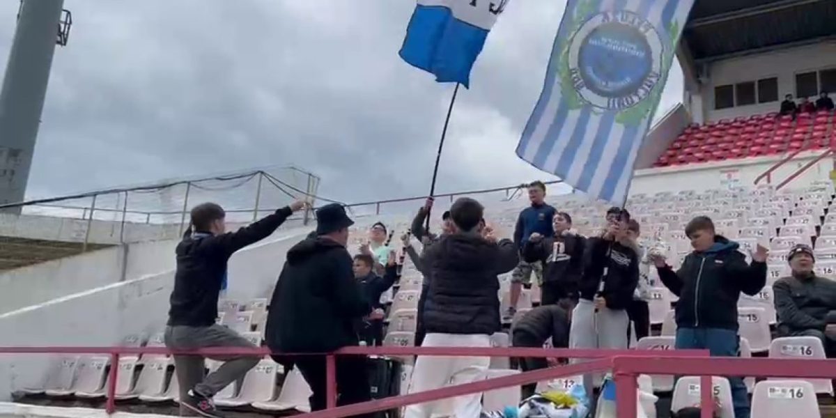 Micii suporteri fac spectacol: Unde e cea mai tînără galerie din România?