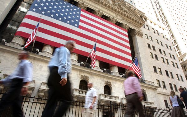 Investitorii vor peste 20 mld. dolari înapoi. Vine prăpădul în industria creditelor