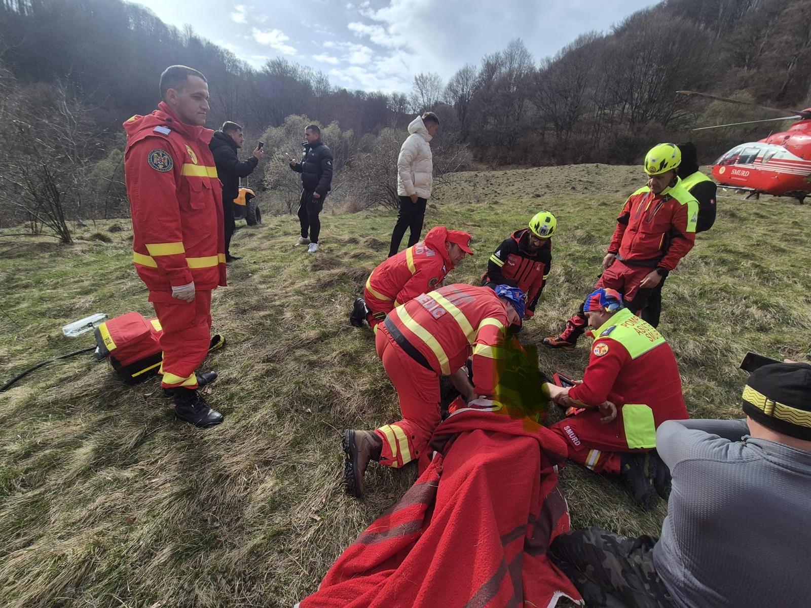 Accident GRAV cu ATV la Petrila: Victima, transportată de URGENȚĂ cu elicopterul SMURD
