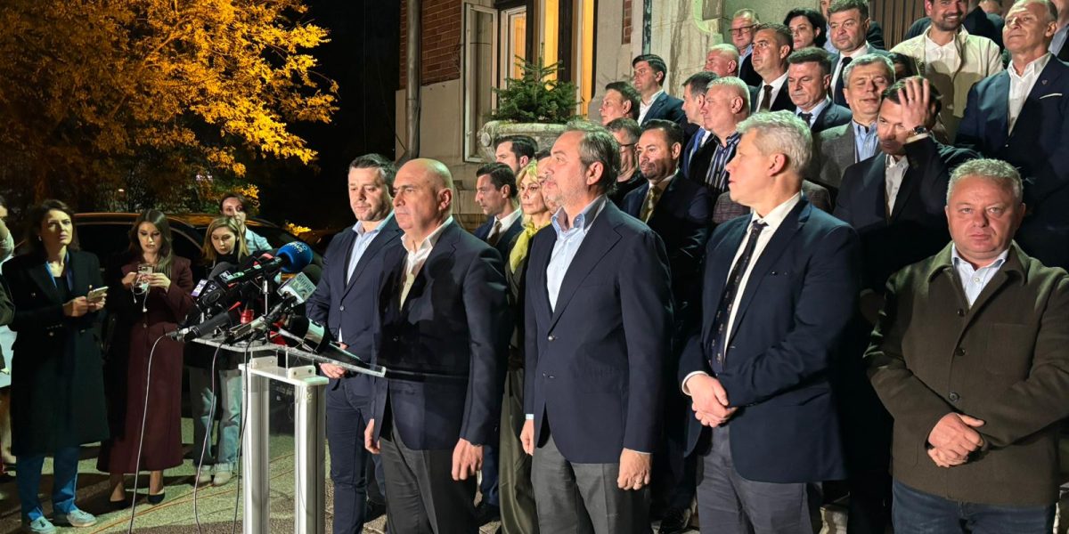 Liberalii, după scandal și țipete, îi dau sprijin lui Bolojan: Ce s-a decis