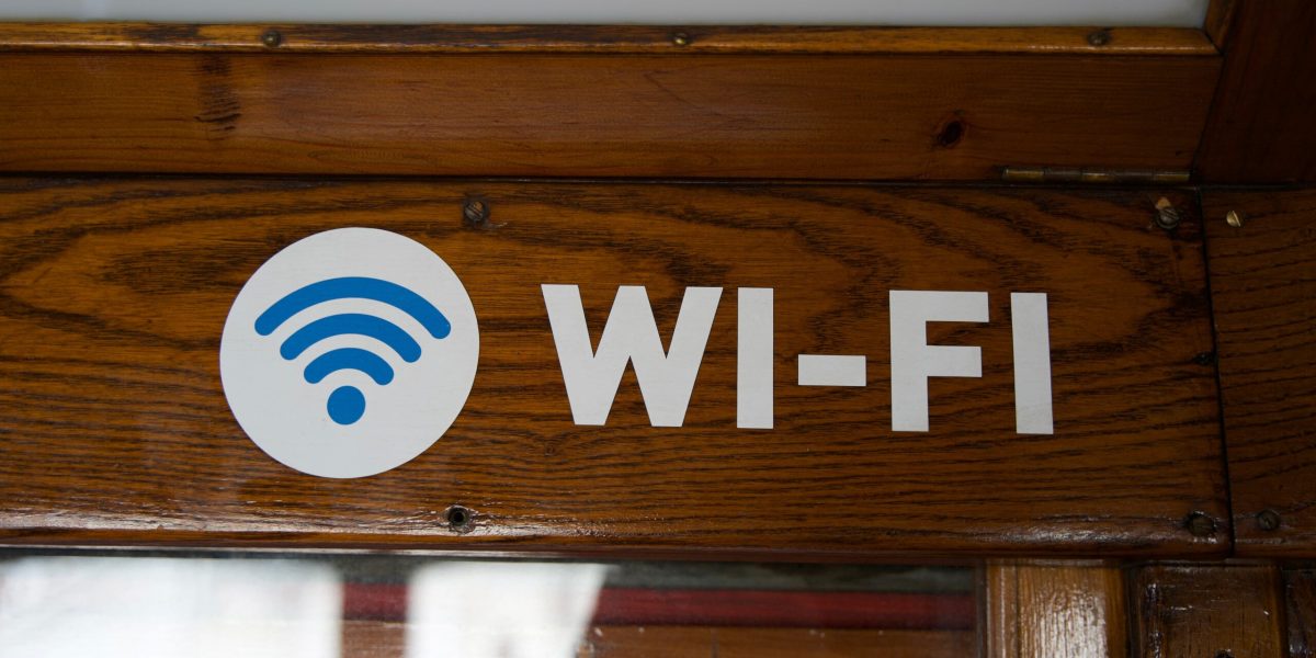 Noua rețea Wi-Fi, o iluzie? De ce viteza „super” nu e chiar așa