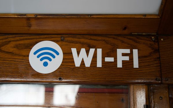 Noua rețea Wi-Fi, o iluzie? De ce viteza „super” nu e chiar așa