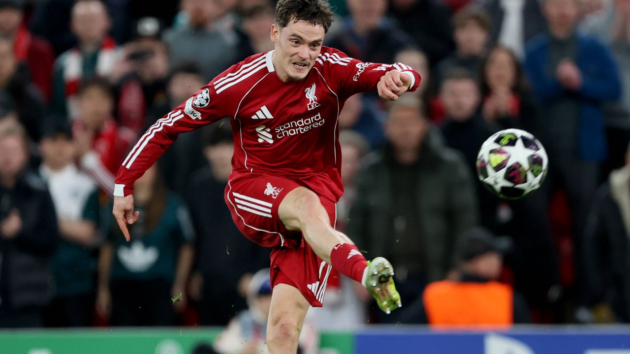 Meciul de gală de pe ”Parc des Princes”, transmis LIVE TEXT pe Sport.ro Un meci de gală, așezat sub reflectoarele stadionului ”Parc des Princes”, a captivat fanii fotbalului din întreaga lume