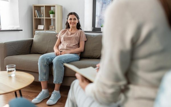 România: Lege pentru consiliere gratuită a părinților cu copii cu autism, Down