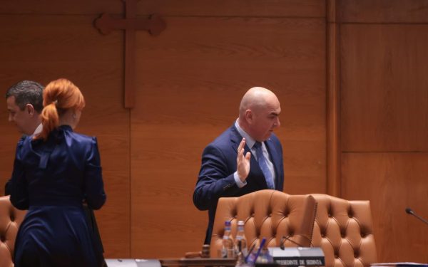 PSD alege întrebarea-capcană: Bolojan, fără susținere politică