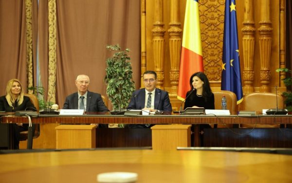 România, la un pas de dezastru: Avertisment dur la Palatul Parlamentului de Ziua Pământului