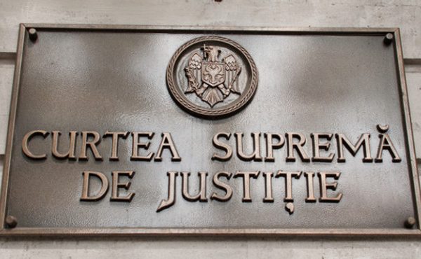 Procurorul vrea recuzare în dosarul „Sacoșa Neagră”, judecătorul refuză