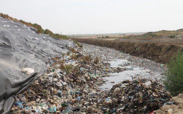 Berceni și Popești-Leordeni: Disperarea ajunge la Tribunal, groapa de gunoi contestată