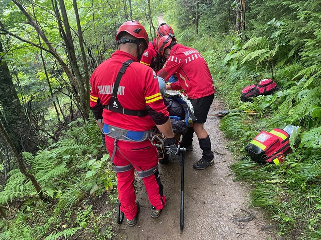 Micul alpinist de 10 ani, accidentat grav în Masivul Ceahlău