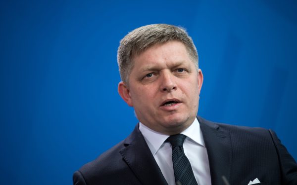 Premierul Slovaciei tranșează: Armistițiul, doar cu acordul Ucrainei