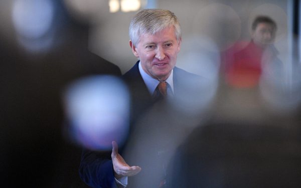 Ahmetov, expansiune în România: oligarhul vrea Văcărești și Galați!