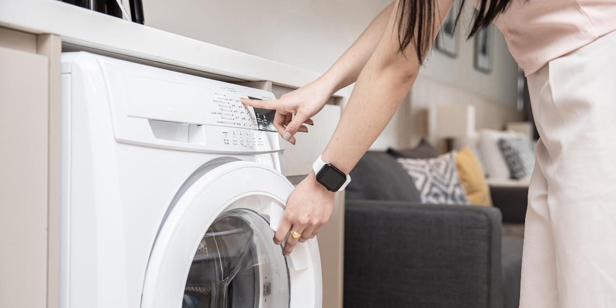 Tap Cold vs. Cold la mașina de spălat: Care spală mai bine hainele?